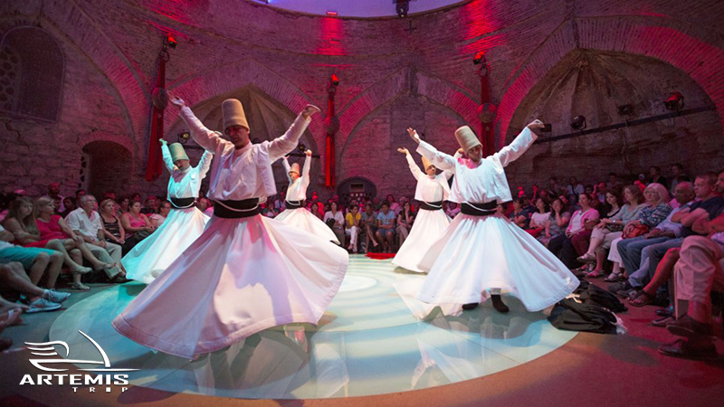 مراسم ویژه و عرفانی رقص سماع در بنای هوجا پاشا.